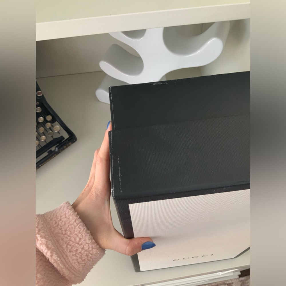 GUCCI Gift Box Medium Authentic - Picture 5 of 9